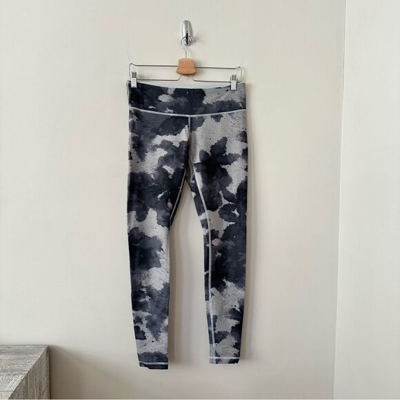 Lululemon Wunder Under Pant (Print)Floral Platoon Silver Spoon / Ambient Grey - Picture 2 of 10